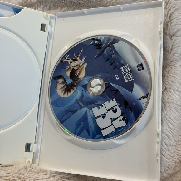 Ice age 2-disk special edition DVDs - Picture 4 of 6